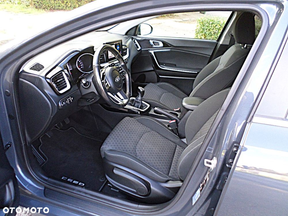 Kia Ceed - 19