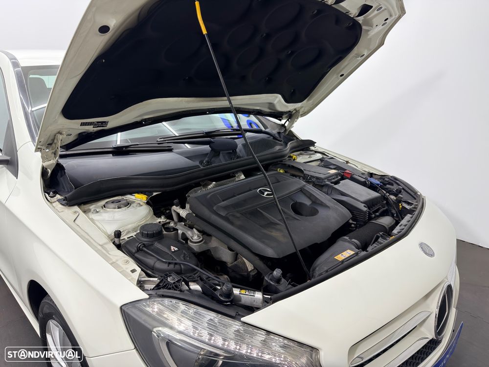 Mercedes-Benz A 180 d BlueEFFICIENCY Edition - 35