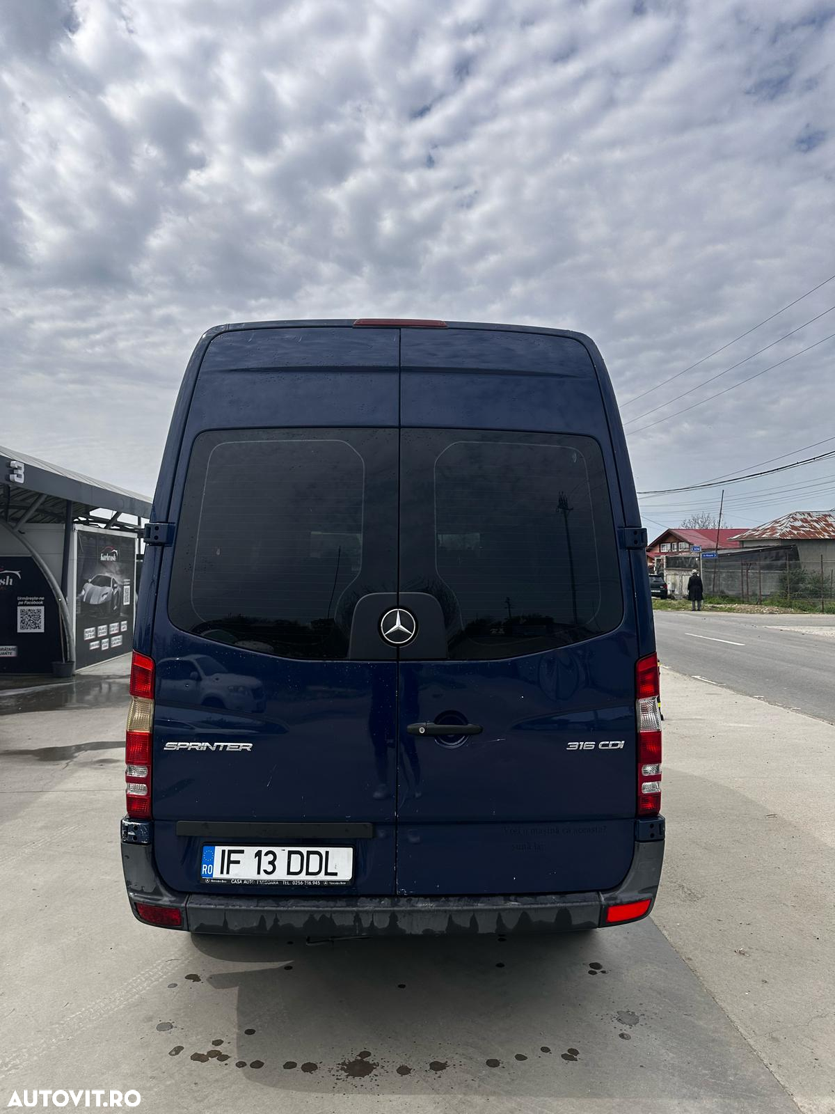 Mercedes-Benz Sprinter - 4