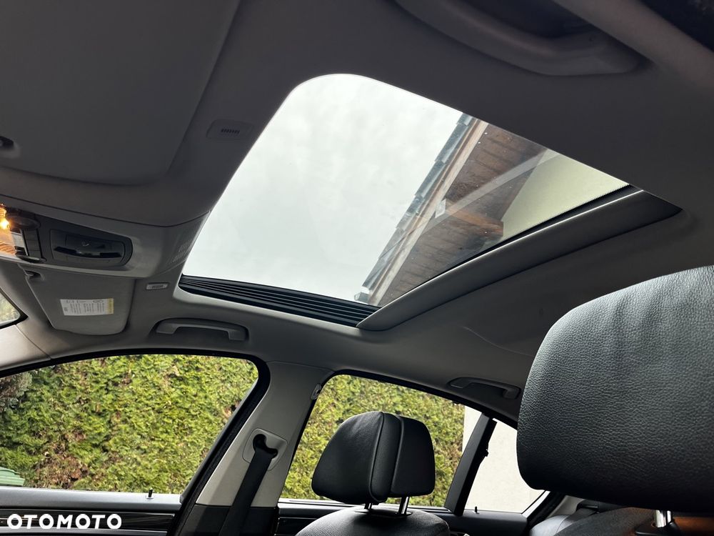 BMW Seria 5 525d xDrive - 8