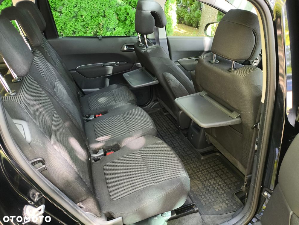 Peugeot 5008 155 THP Family - 23