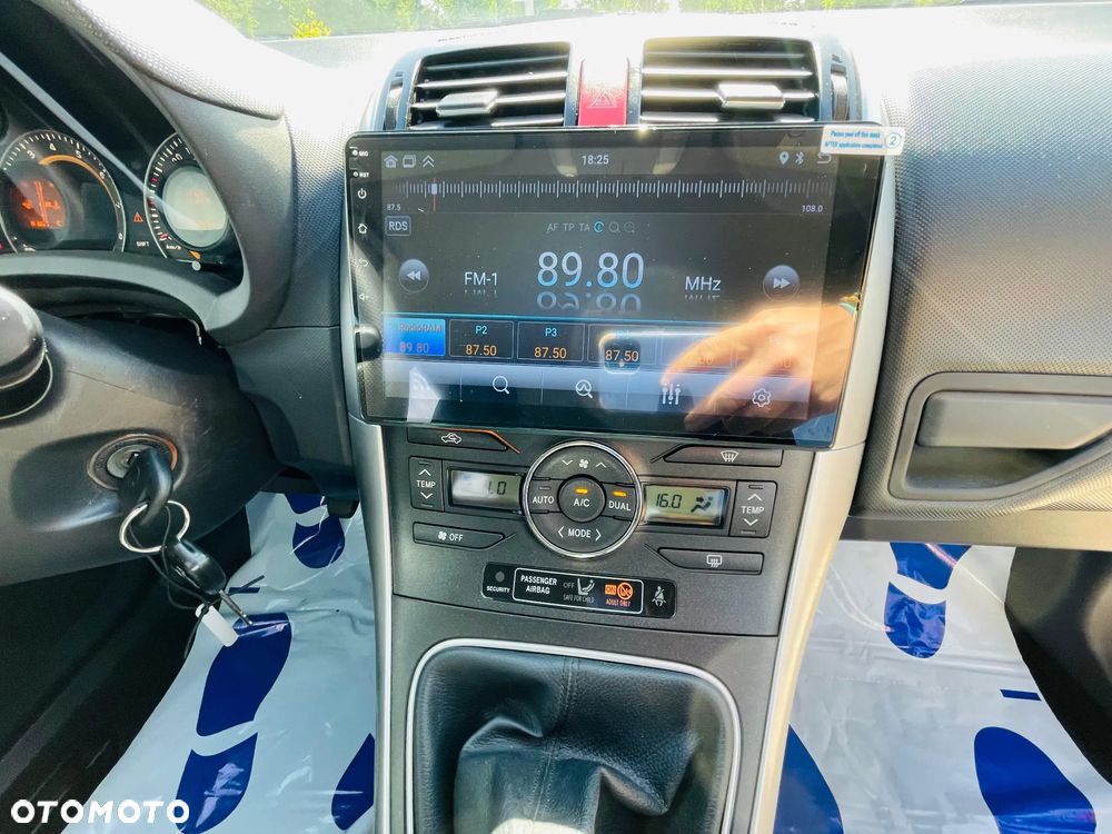 Toyota Auris 1.6 Executive - 19