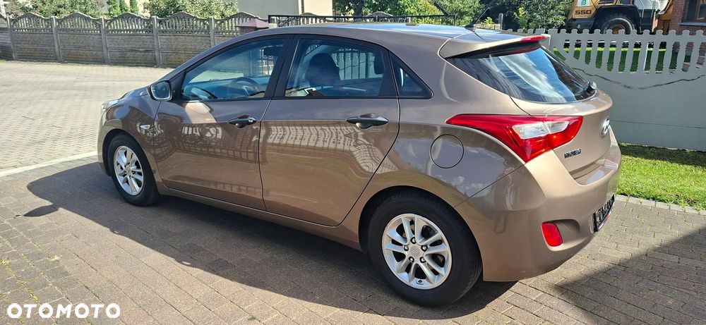 Hyundai i30 1.4 CRDi Trend - 25