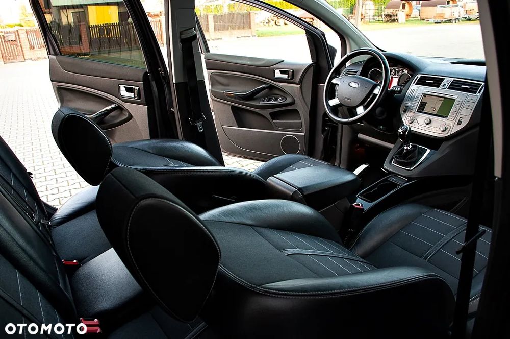 Ford Kuga 2.0 TDCi 4WD Titanium - 28