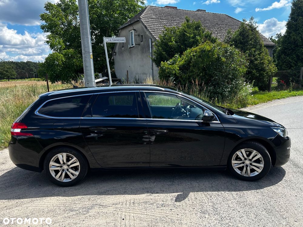 Peugeot 308 1.2 PureTech Allure S&S - 5