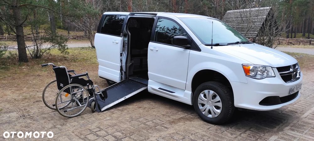 Dodge Caravan - 2