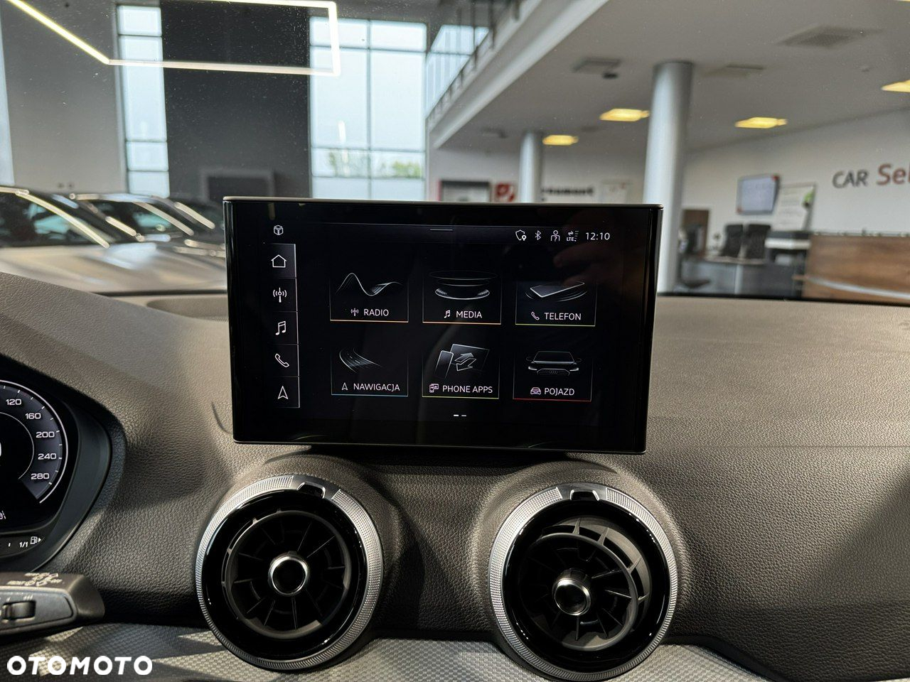 Audi Q2 - 24
