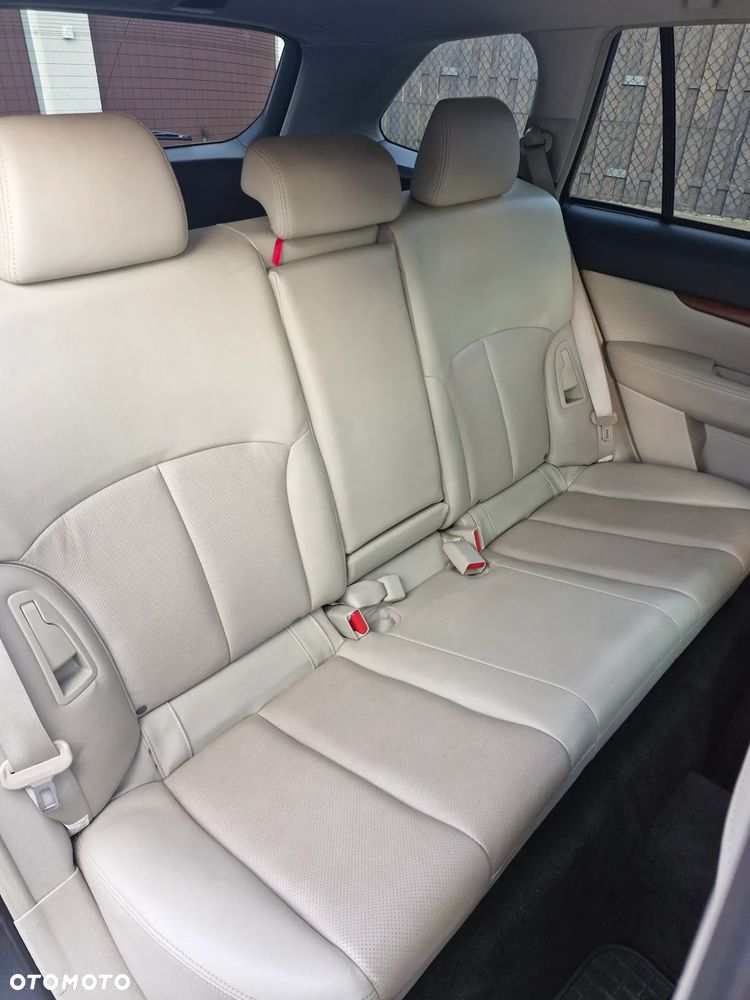 Subaru Legacy - 8