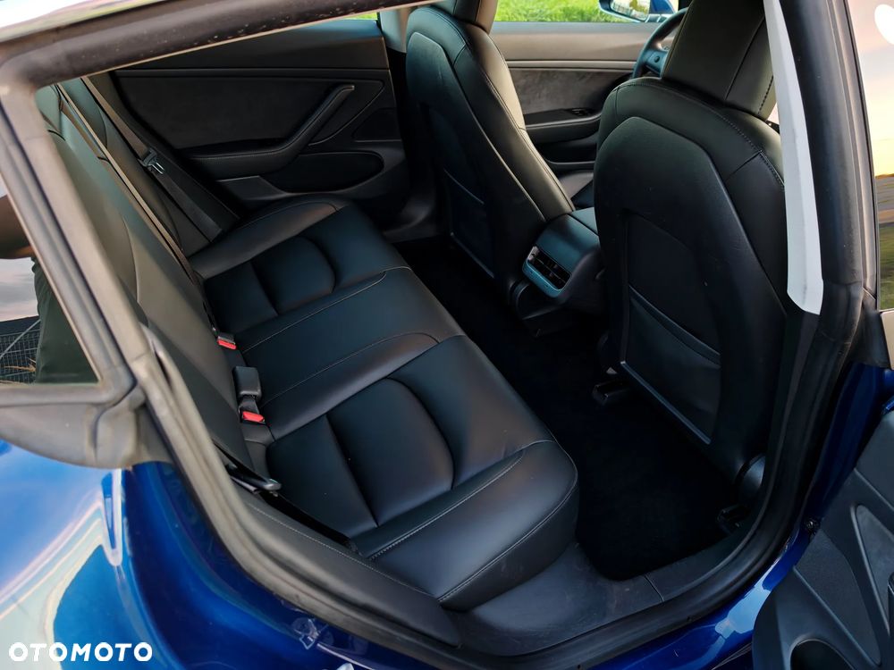 Tesla Model 3 Standard Range Plus - 35