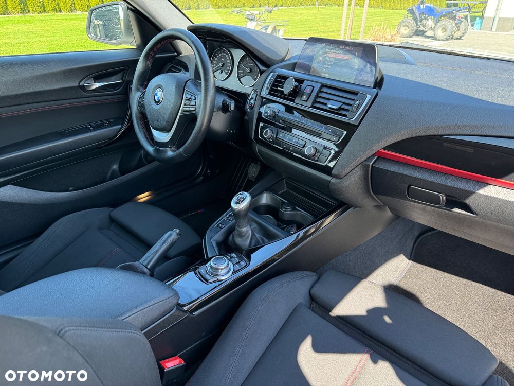 BMW Seria 2 218d Sport Line - 27
