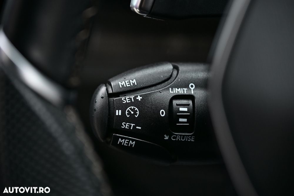 Peugeot 3008 1.2 PureTech 130 EAT8 GT - 20