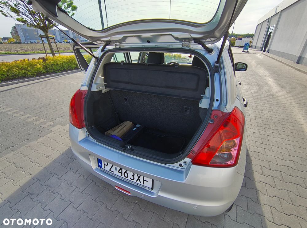 Suzuki Swift 1.3 Club - 7