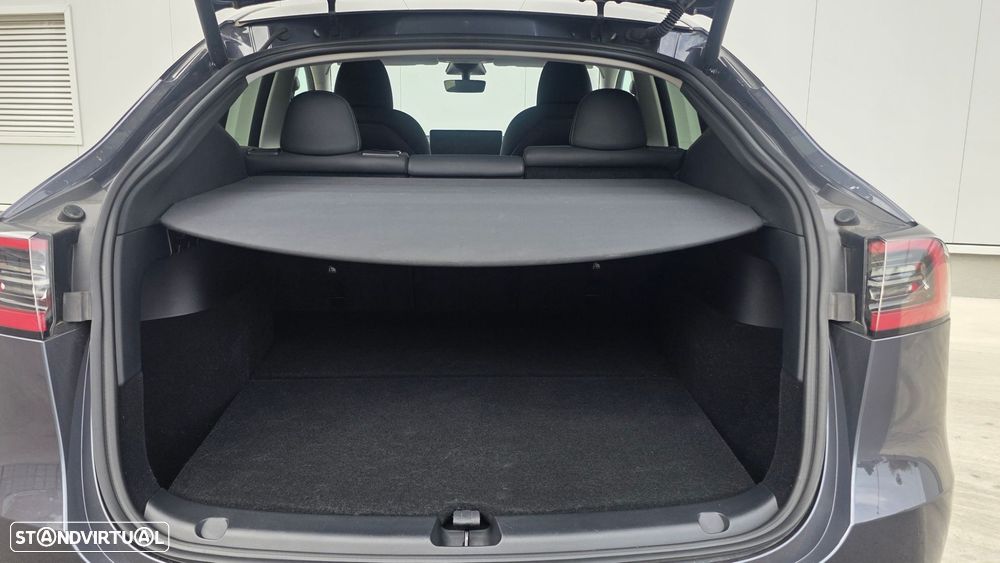 Tesla Model Y Standard - 36