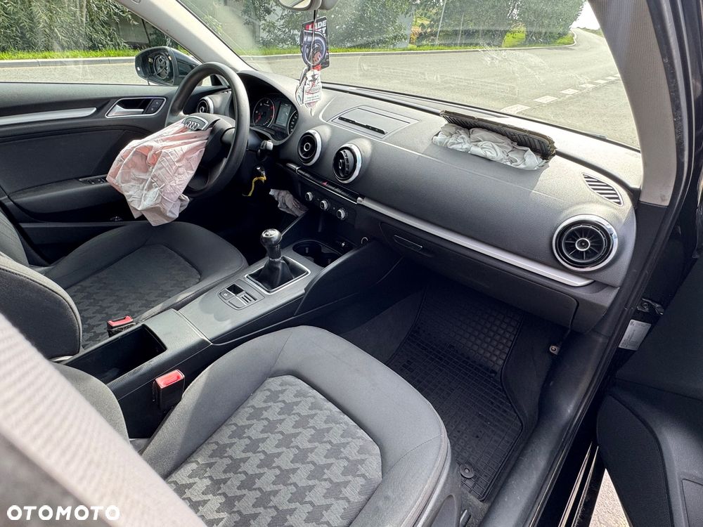 Audi A3 Sportback 1.6 TDI ultra Attraction - 7