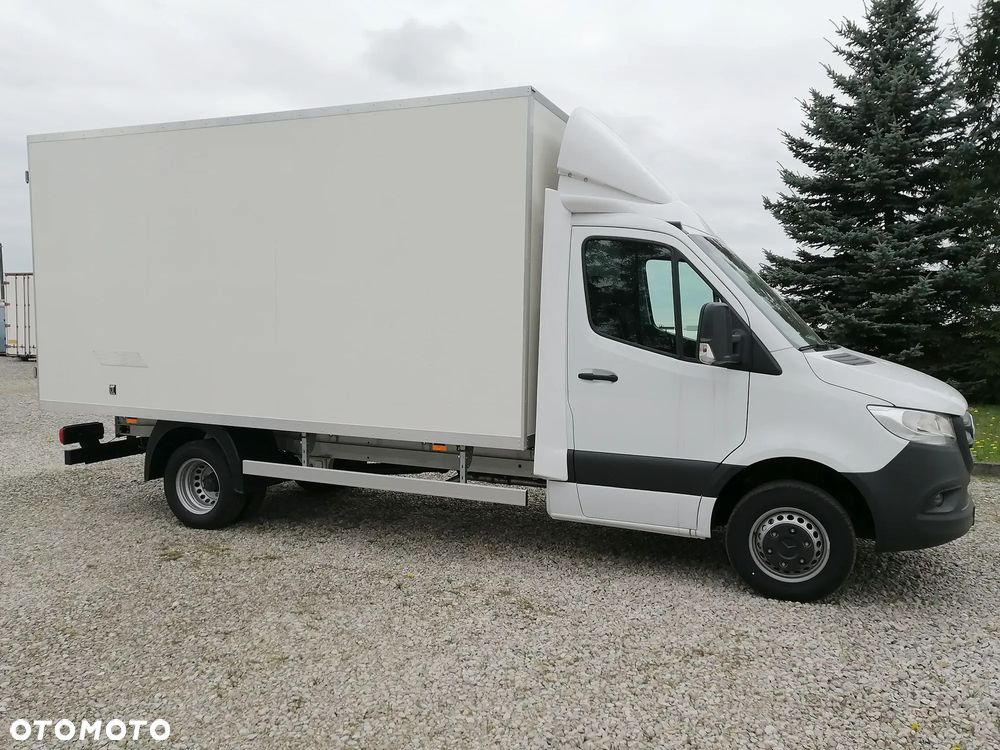 Mercedes-Benz Sprinter - 10