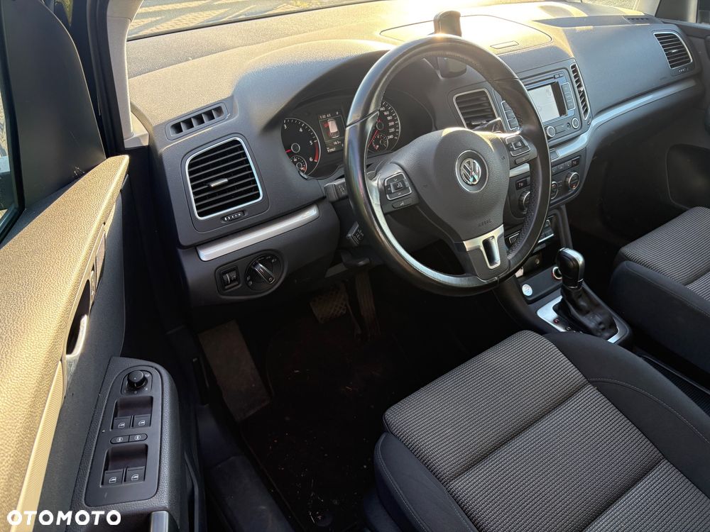 Volkswagen Sharan 2.0 TDI Comfortline DSG - 11