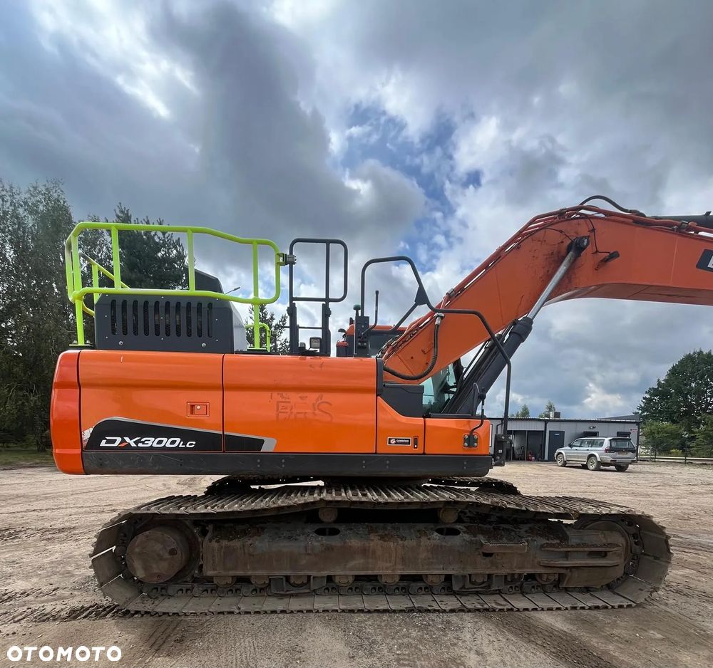 Doosan DX 300  LC - 7 KOPARKA GĄSIENICOWA - 25
