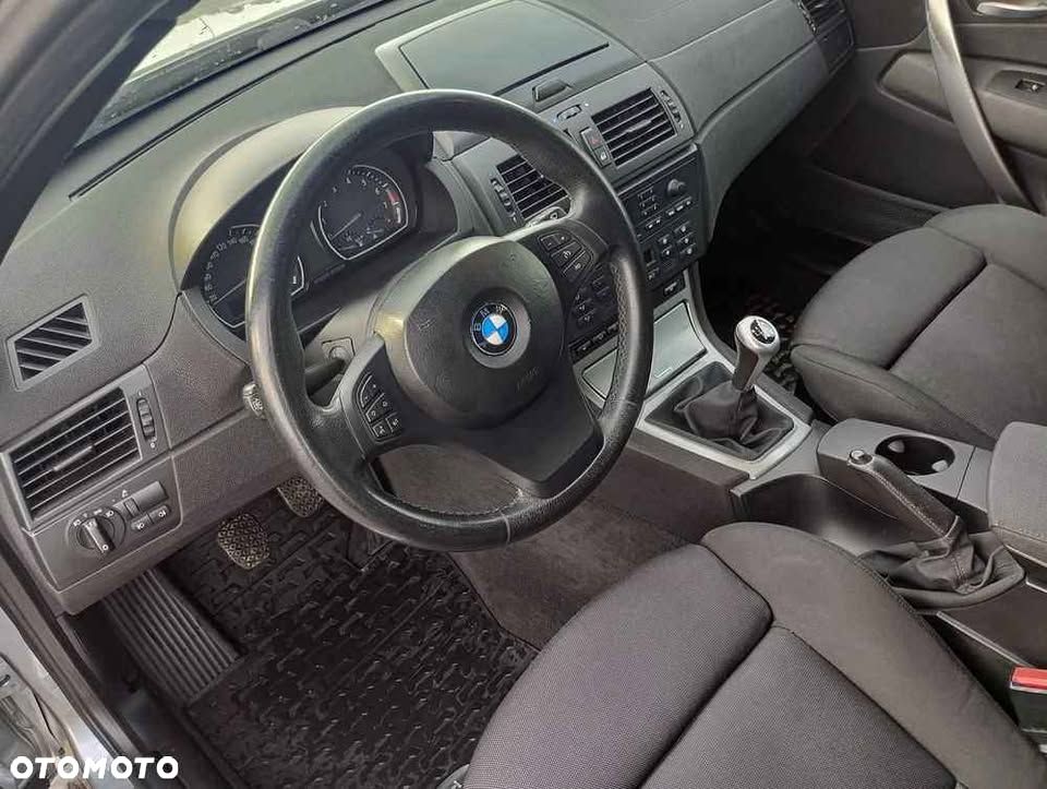 BMW X3 2.0i - 8
