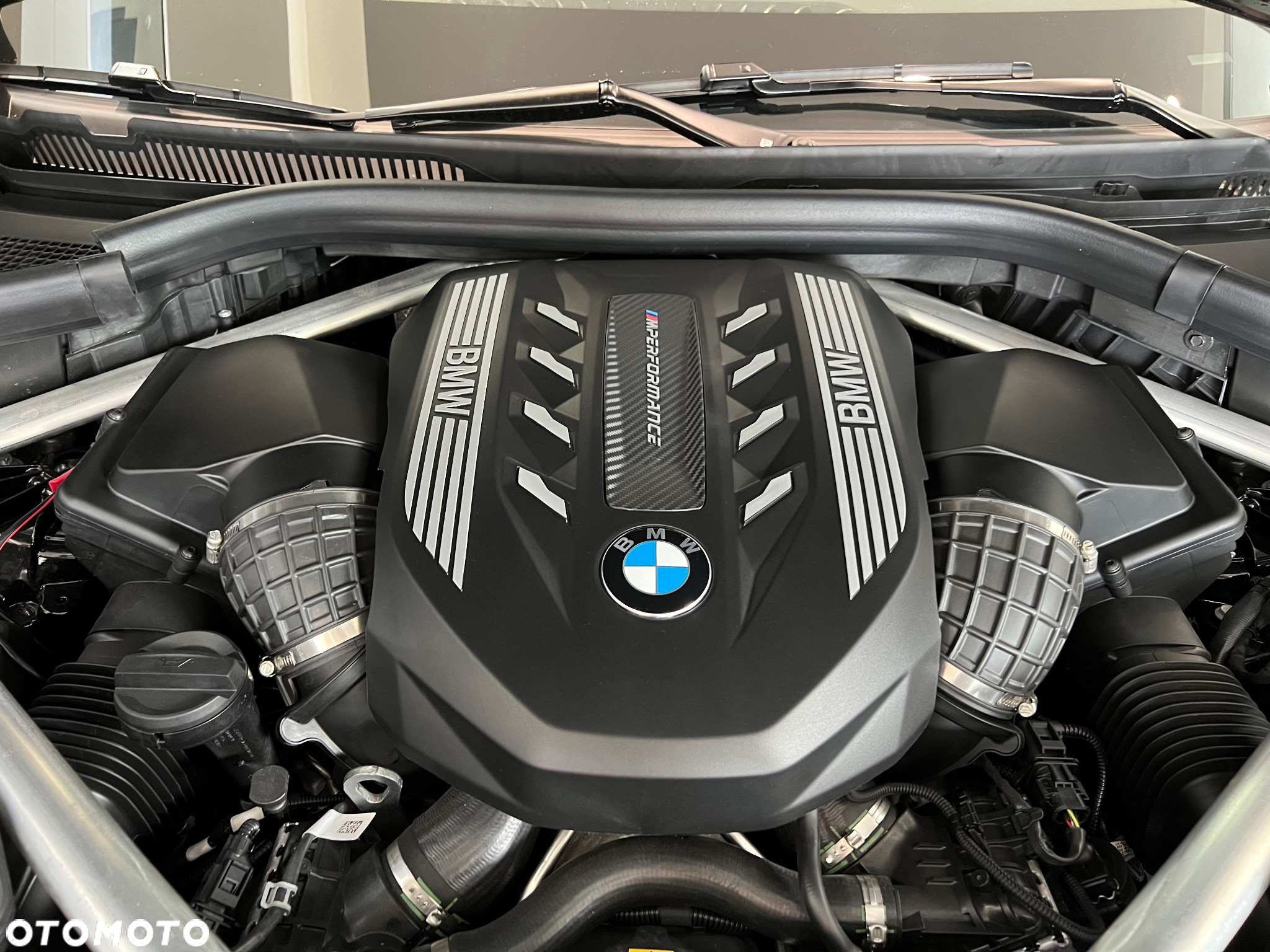 BMW X5 M M50i - 10