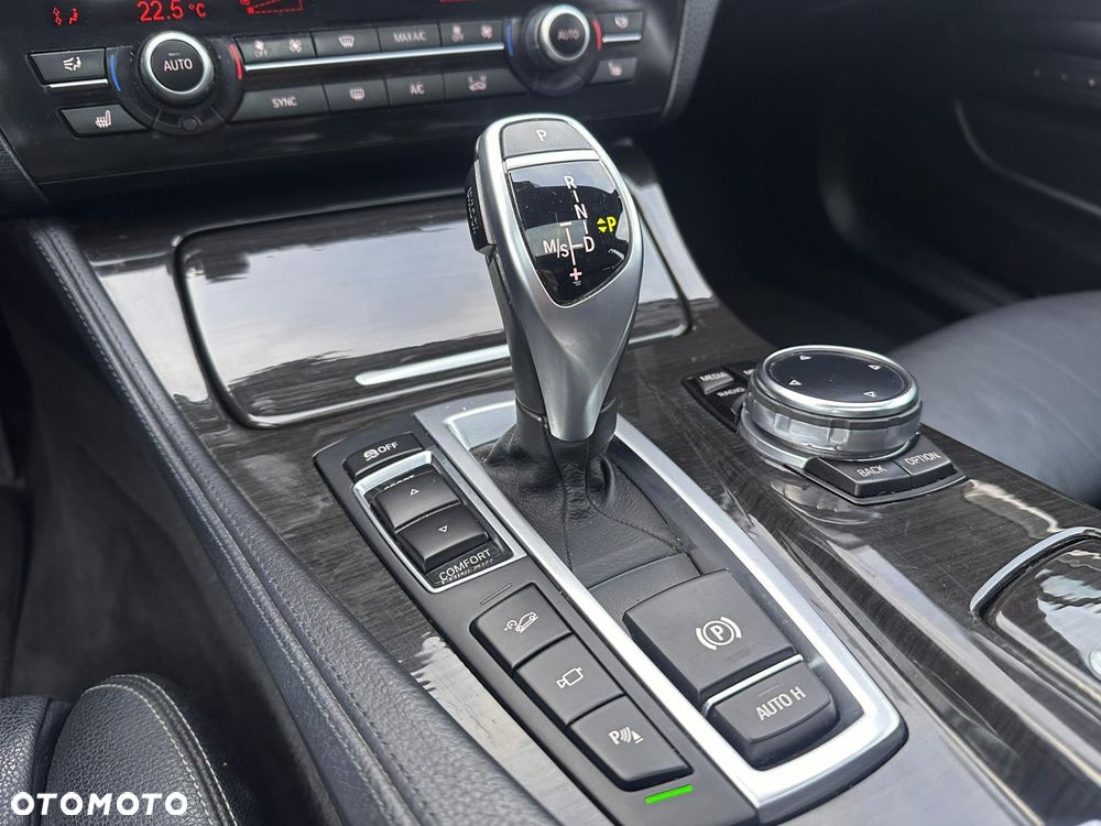 BMW Seria 5 535i xDrive Sport-Aut Modern Line - 20