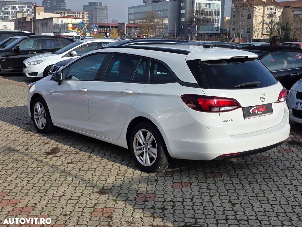 Opel Astra 1.5 D Start/Stop Sports Tourer Design&Tech - 2