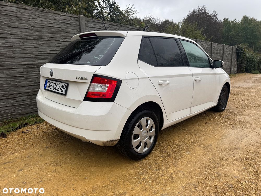 Skoda RAPID 1.2 Active - 3