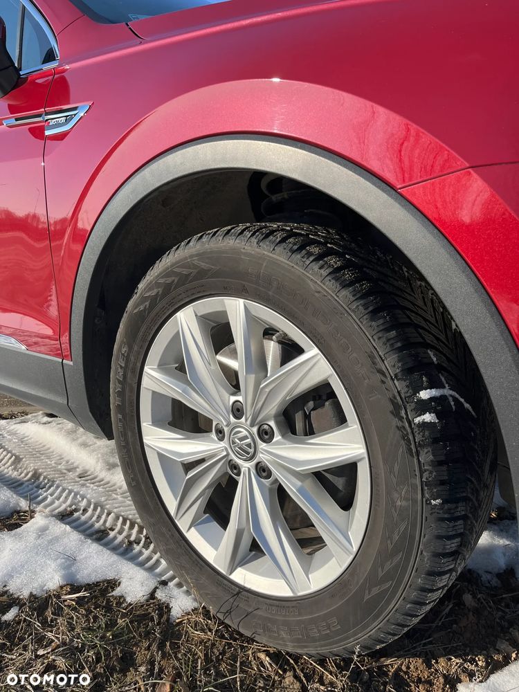 Volkswagen Tiguan Allspace - 12