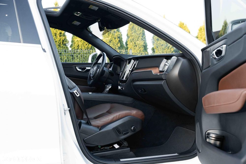 Volvo XC 60 T6 AWD Momentum - 15