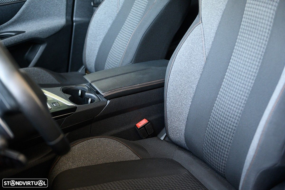 Peugeot 3008 PureTech 130 Stop & Start GPF EAT8 Active Business-Pack - 26