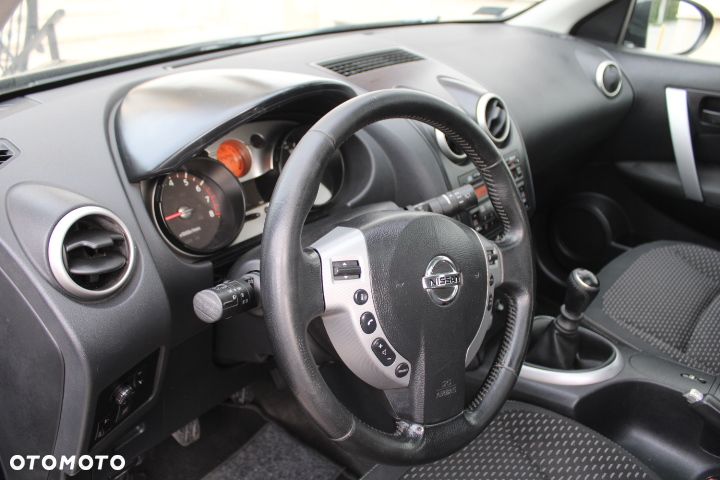 Nissan Qashqai - 30