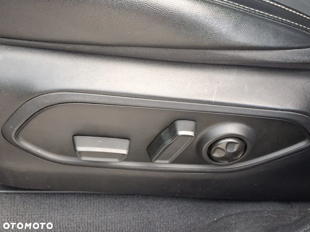 Jeep Grand Cherokee - 18