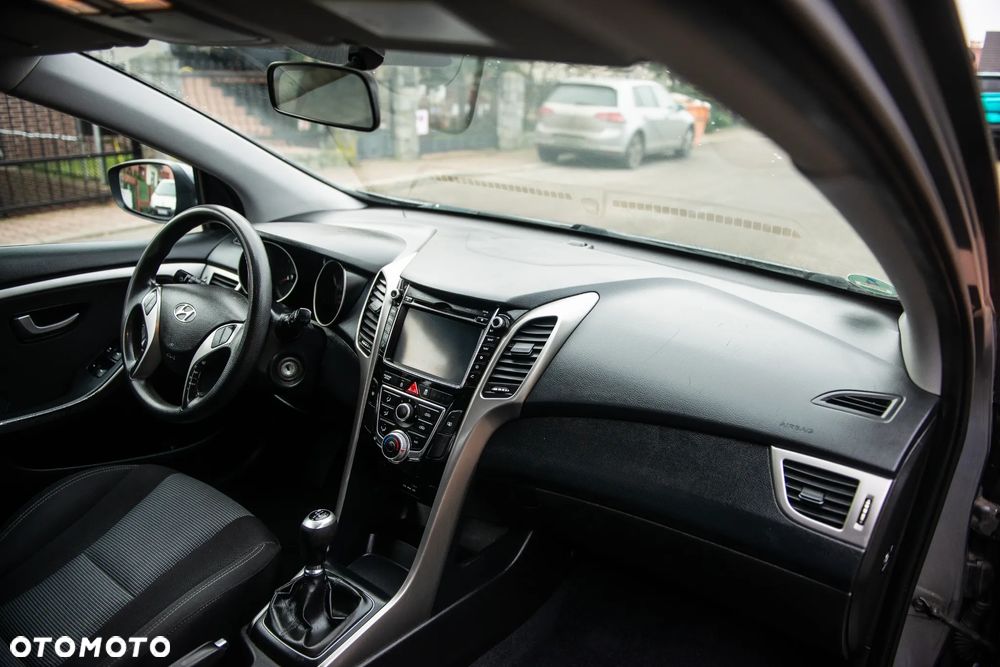 Hyundai i30 1.4 CRDi Premium - 27