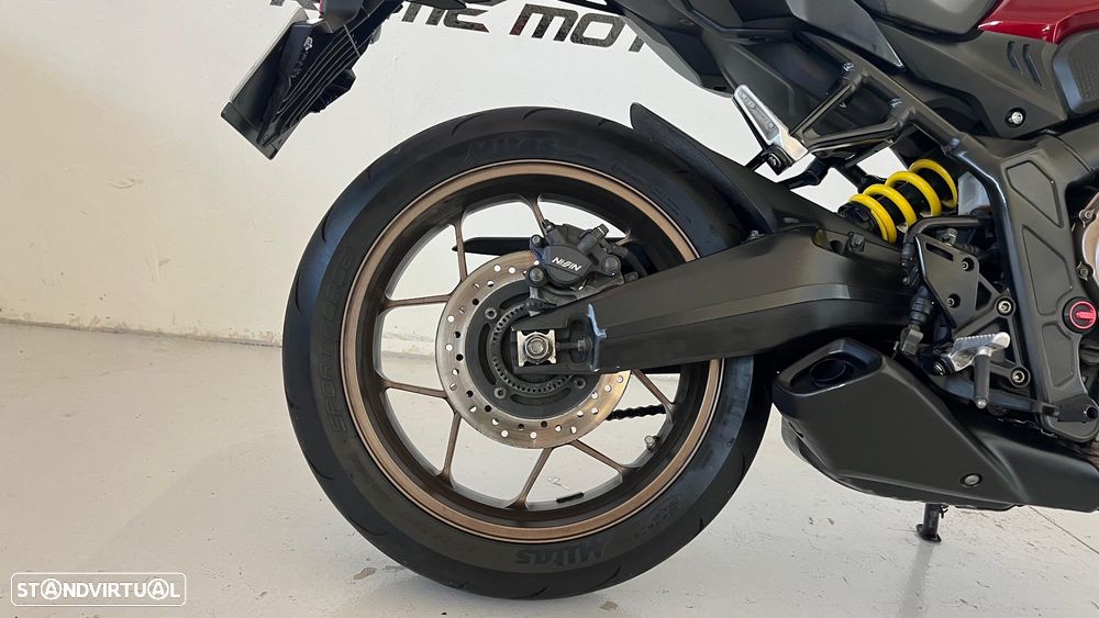 Honda CB 650 R - 13