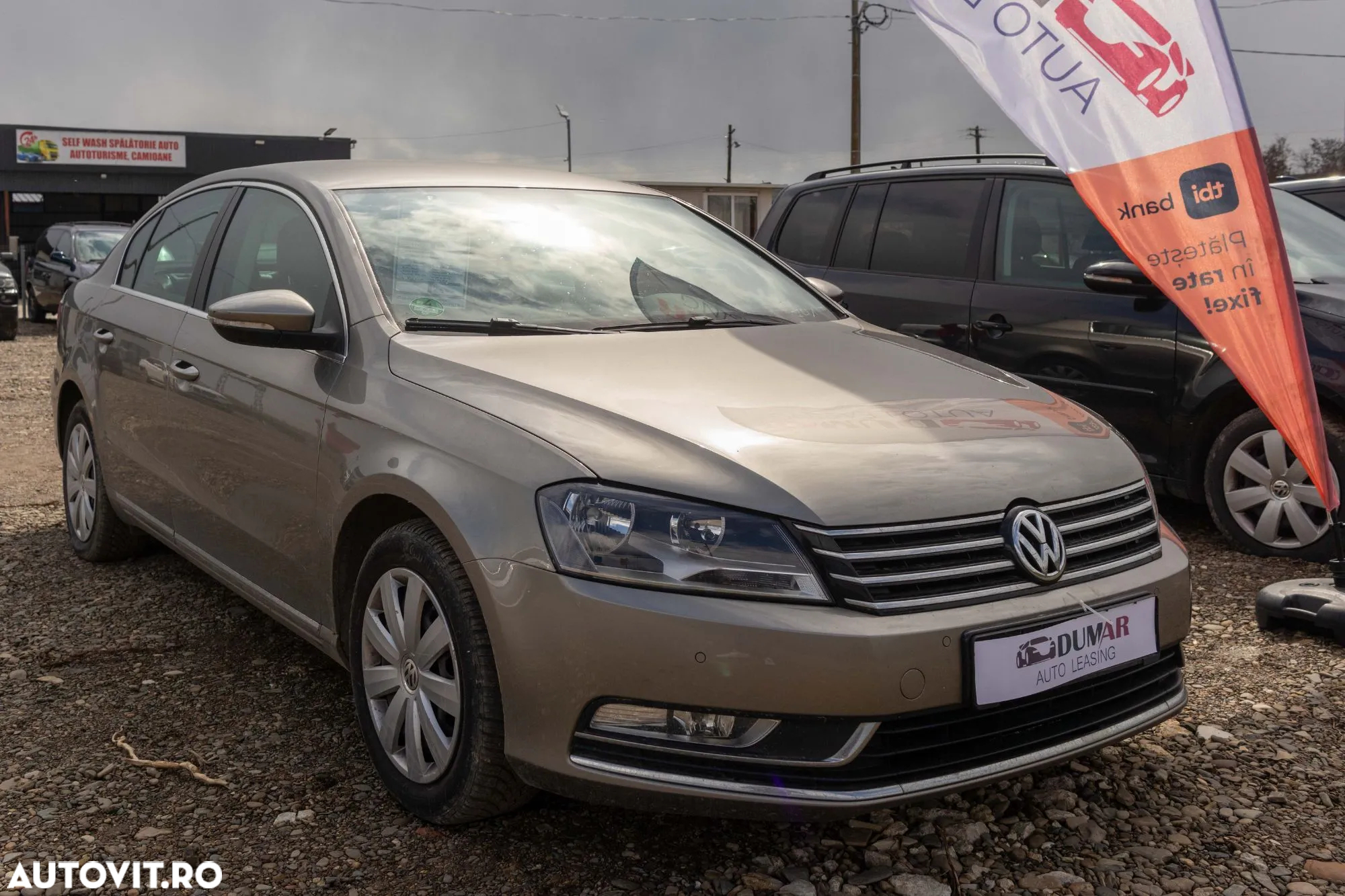 Volkswagen Passat 1.6 TDI BlueMotion Technology Comfortline - 2