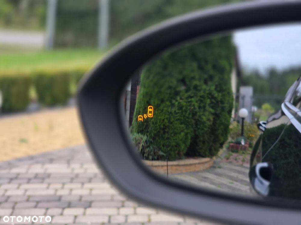Opel Astra 1.6 T Dynamic S&S - 26