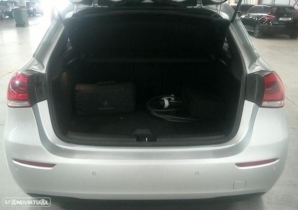 Mercedes-Benz A 250 e Style Plus - 9