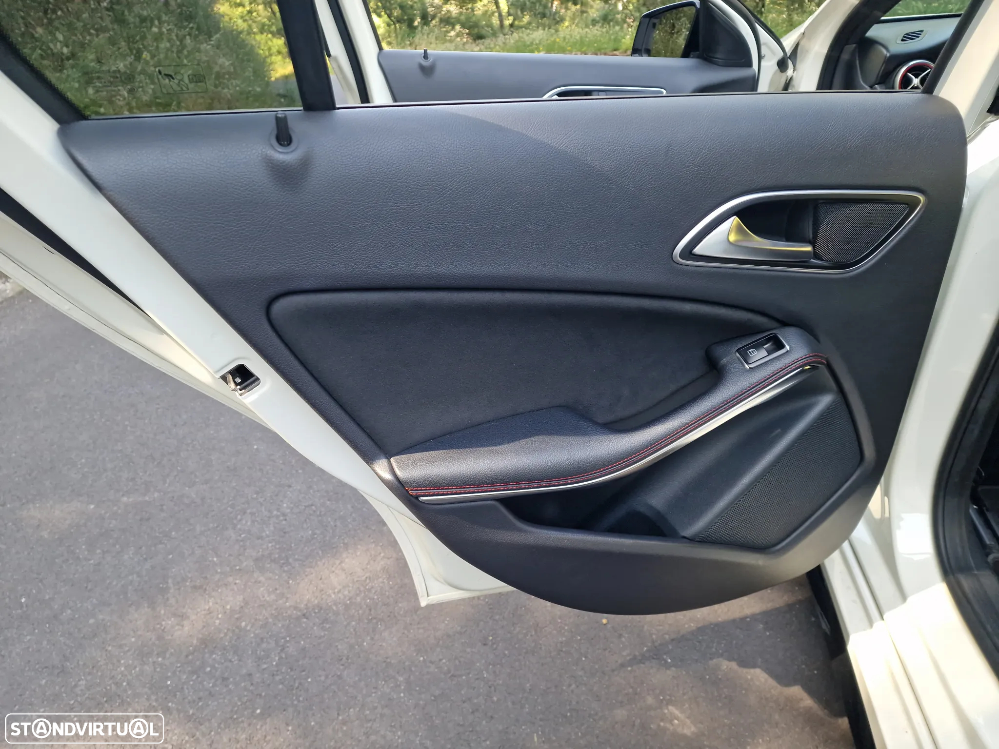 Mercedes-Benz A 180 CDi BE AMG Line - 44