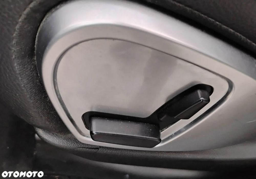 Mercedes-Benz Klasa R - 23