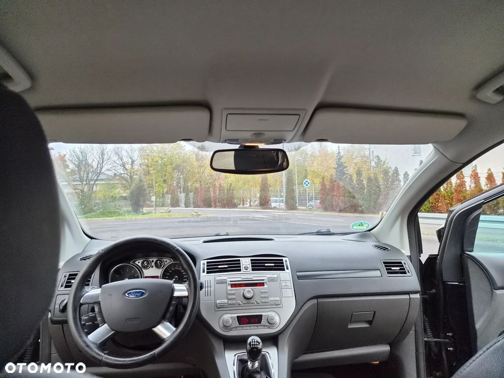 Ford Kuga 2.5 4x4 Titanium - 21