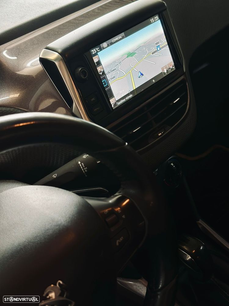 Peugeot 2008 1.2 PureTech Style - 6