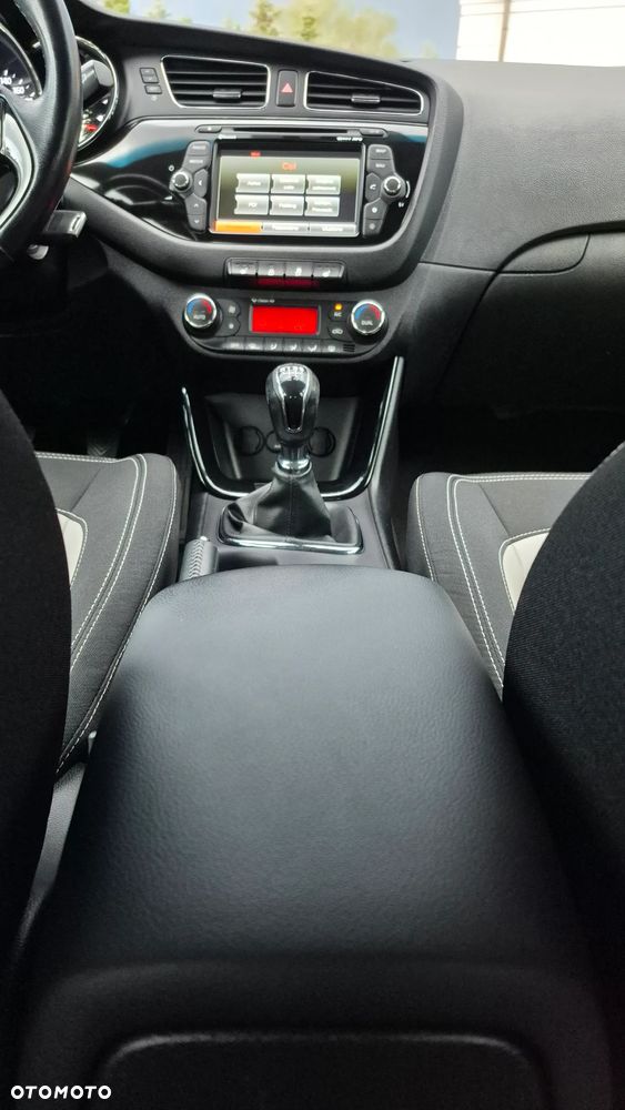 Kia Ceed 1.6 GDI Platinum Edition - 18