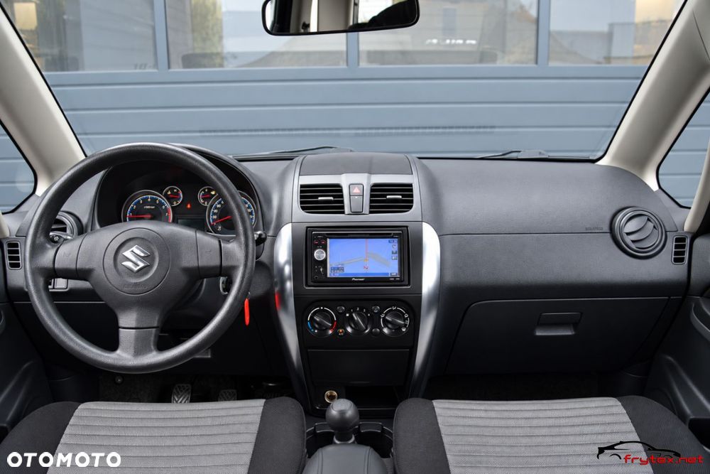 Suzuki SX4 - 33