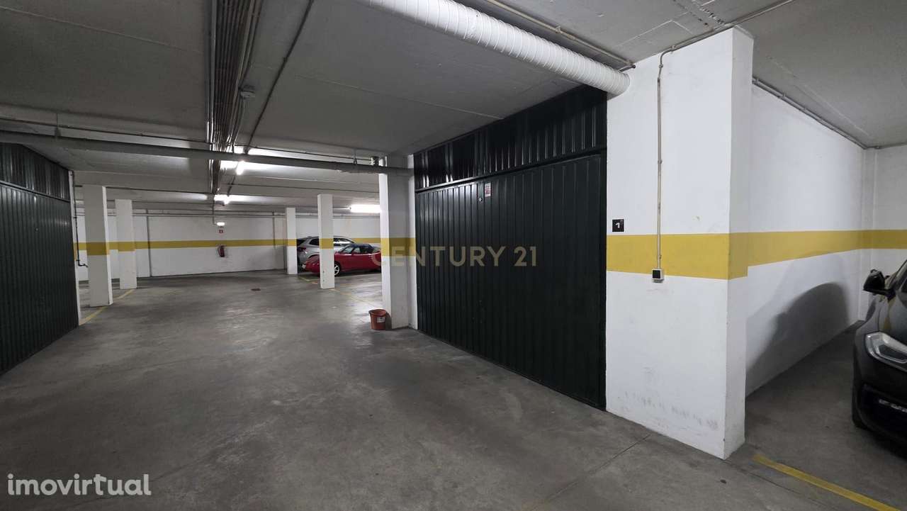 Exclusividade no Condomínio do Farol: A Única Fração com Vista Rio e - Grande imagem: 5/35