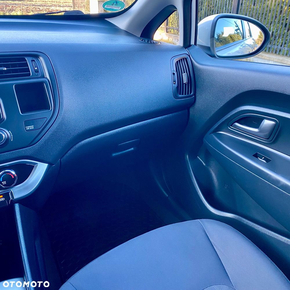 Kia Rio 1.2 Attract - 20
