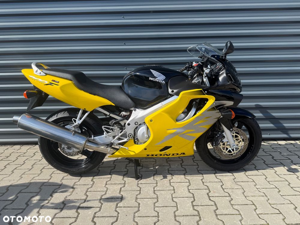Honda CBR - 3