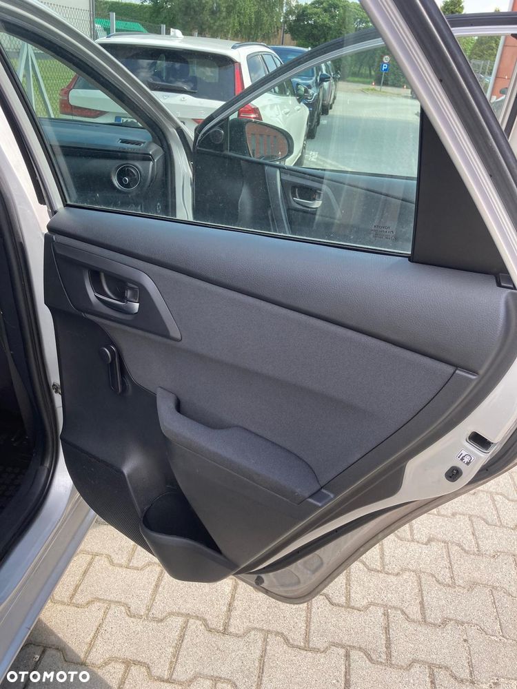 Toyota Auris 1.4 D-4D Active - 9