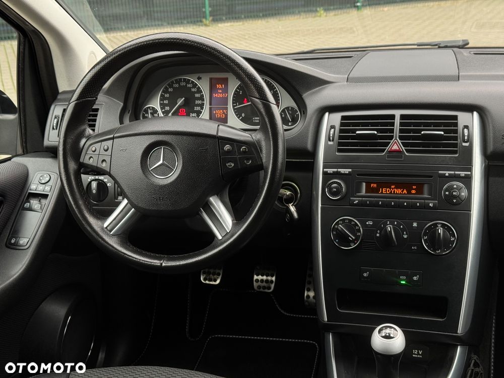 Mercedes-Benz Klasa B 180 BlueEFFICIENCY SPORT EDITION - 29