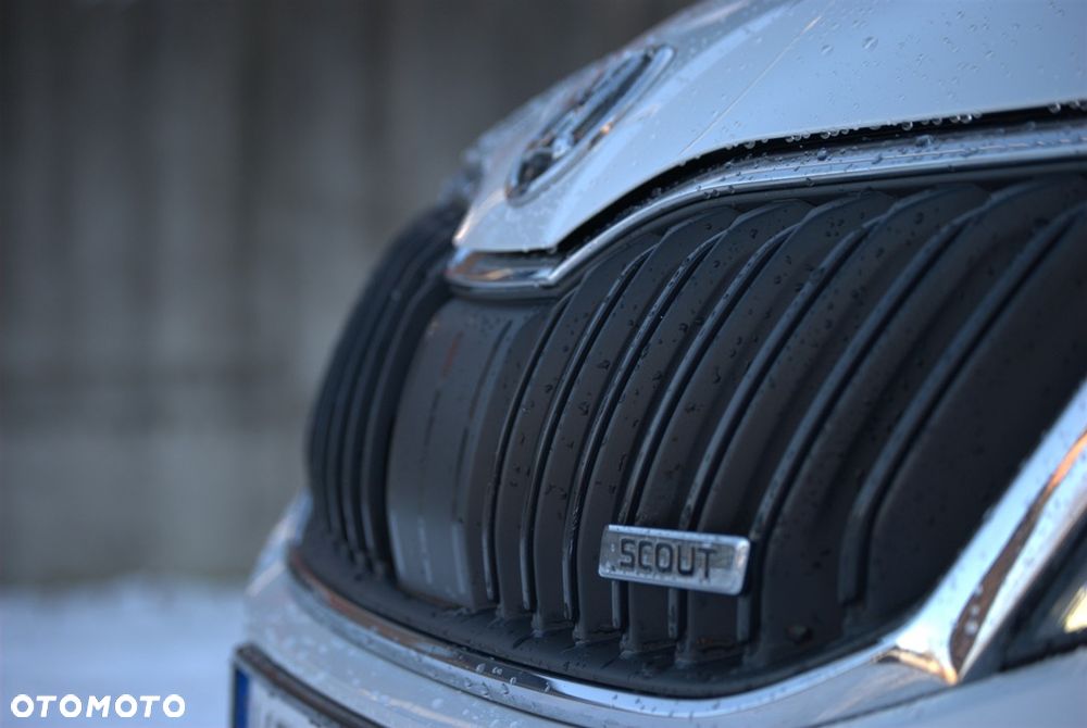 Skoda Octavia 1.8 TSI 4x4 DSG Scout - 4