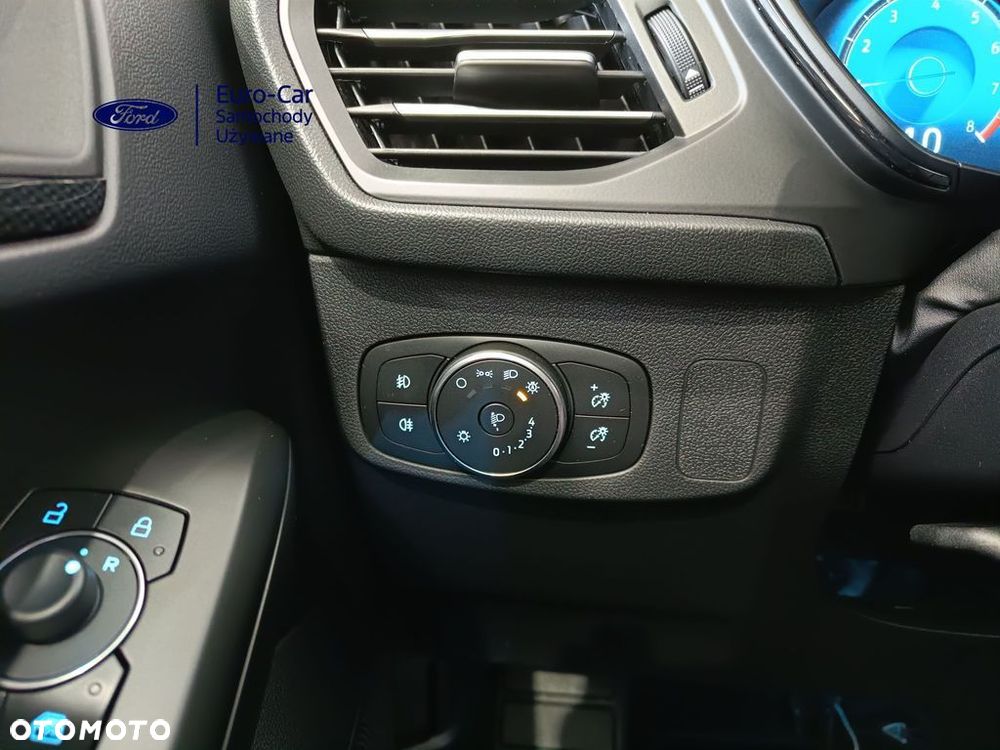 Ford Focus 1.0 EcoBoost mHEV ST-Line X - 26