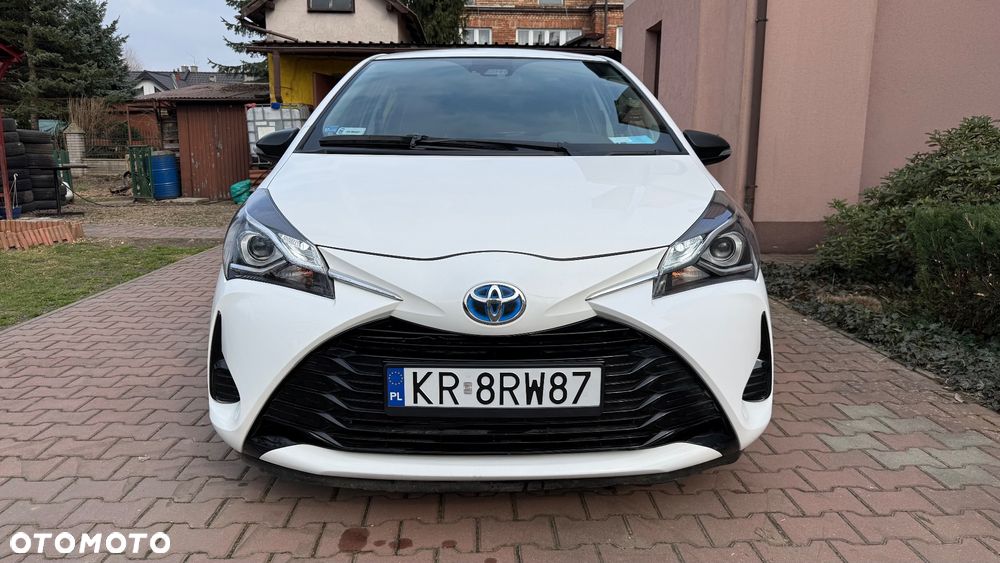 Toyota Yaris Hybrid 100 Premium - 1